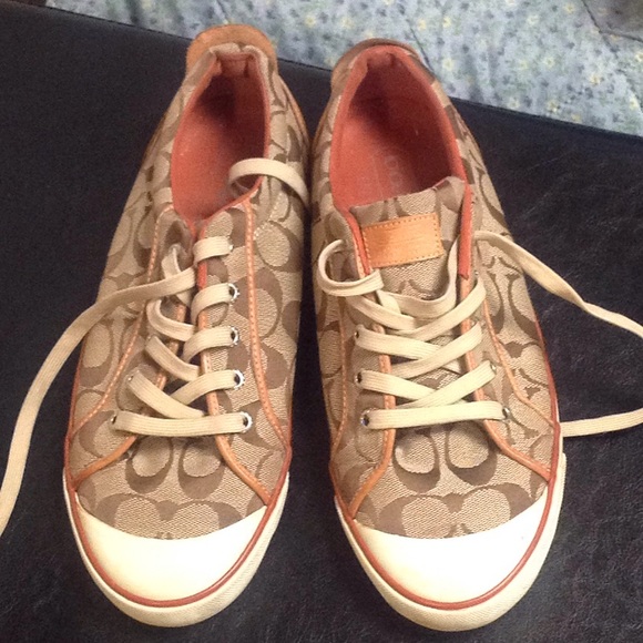 Coach Shoes - Reduced!🌈Coach classic